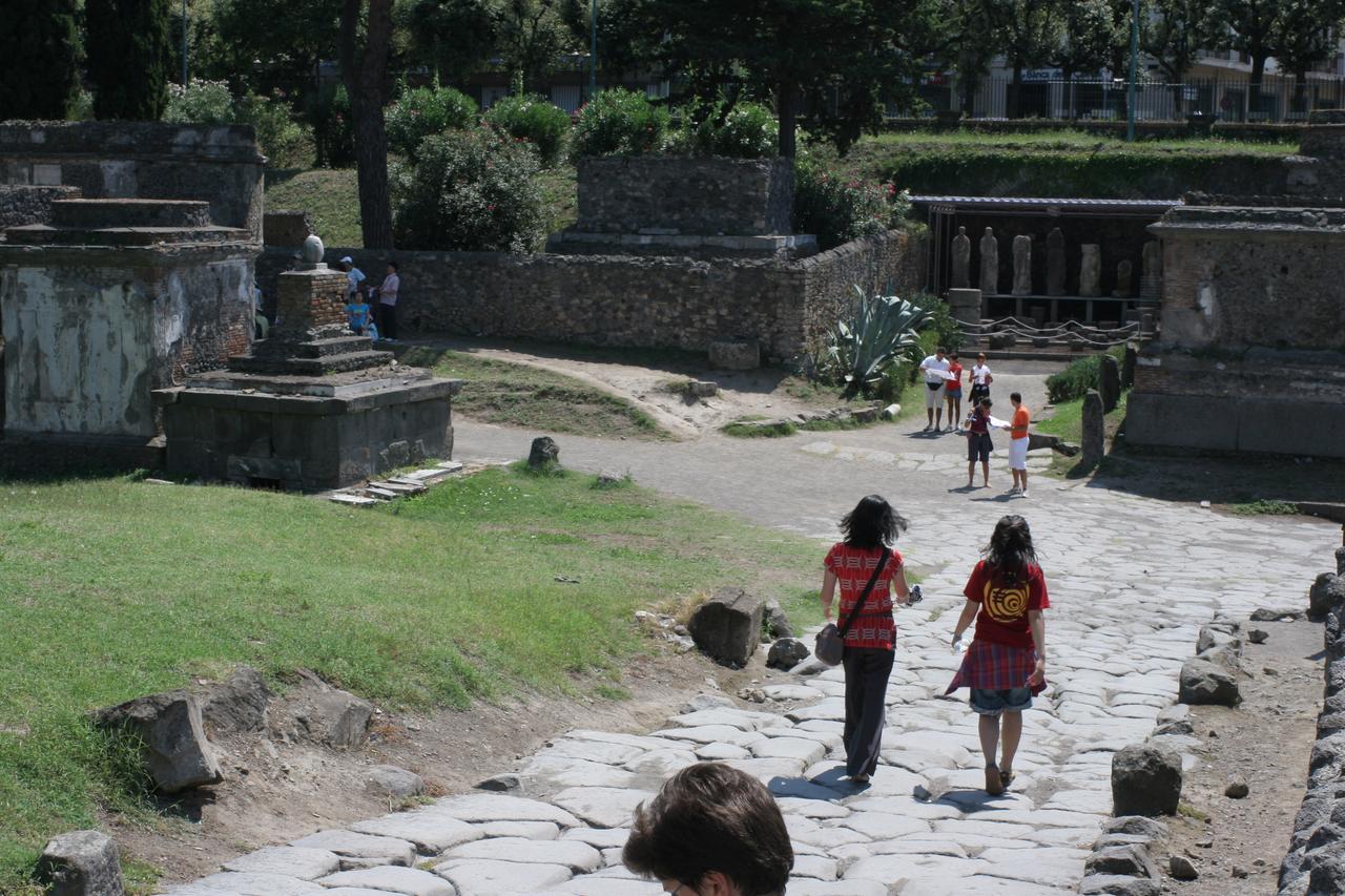 B&B Bonaventura Pompei Bagian luar foto